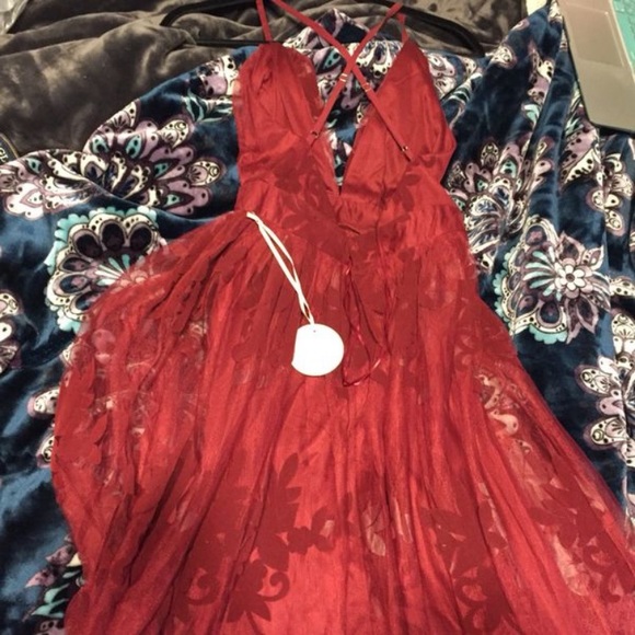 Wine dress - Picture 5 of 8